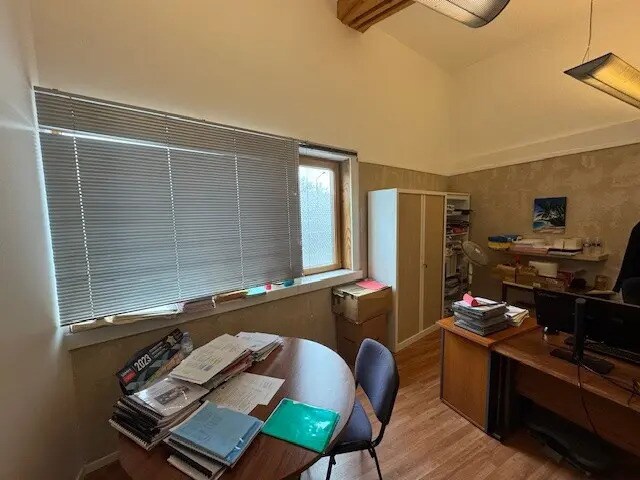 Office in Saint-Étienne for lease - Interior Photo - Image 3 of 15