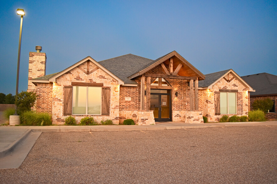 13033 Quaker Ave, Lubbock, TX for sale - Building Photo - Image 1 of 1