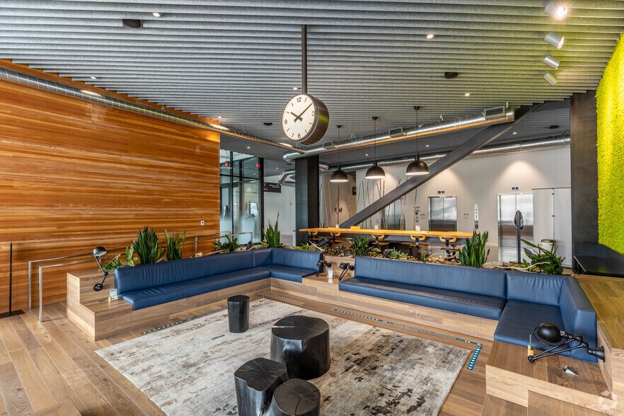 1895 NW Front Ave, Portland, OR for lease - Lobby - Image 2 of 37