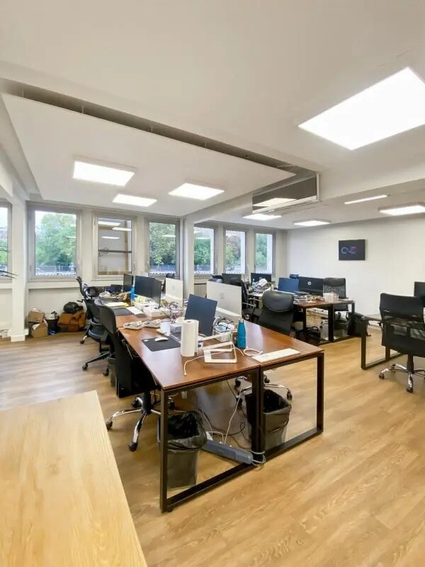 Office in Paris for lease Building Photo- Image 1 of 9