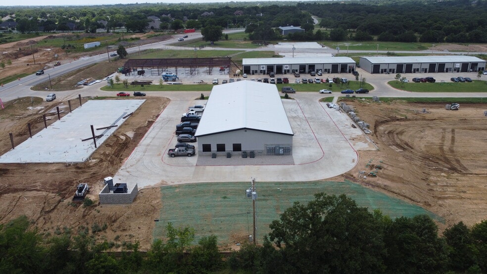 6815 Rendon Bloodworth Rd, Fort Worth, TX for lease - Building Photo - Image 2 of 14