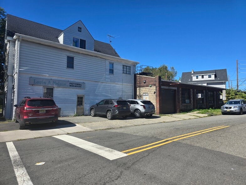224 Glenwood Ave, Bloomfield, NJ for lease - Building Photo - Image 1 of 6