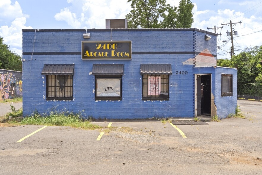 2400 N Tryon St, Charlotte, NC for sale - Building Photo - Image 3 of 9