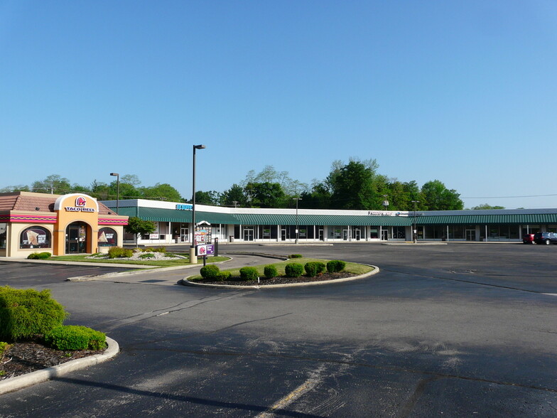 3300-3326 E Main St, Richmond, IN for lease - Building Photo - Image 1 of 9