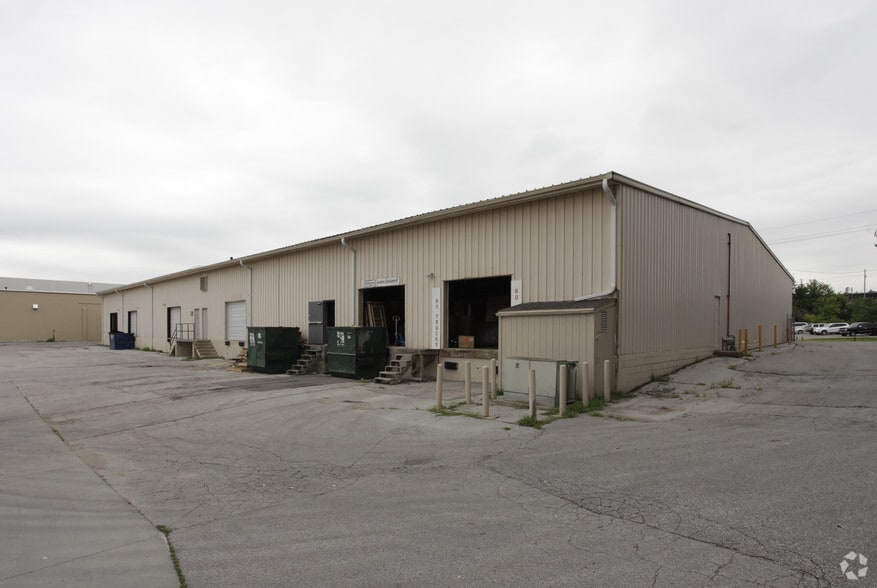 14535-14539 Grover St, Omaha, NE for lease - Building Photo - Image 3 of 3