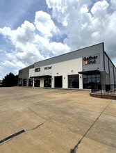 111 Dees Dr, Gluckstadt, MS for lease Building Photo- Image 1 of 8