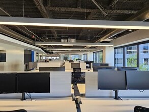 999 3rd Ave, Seattle, WA for lease Interior Photo- Image 2 of 5