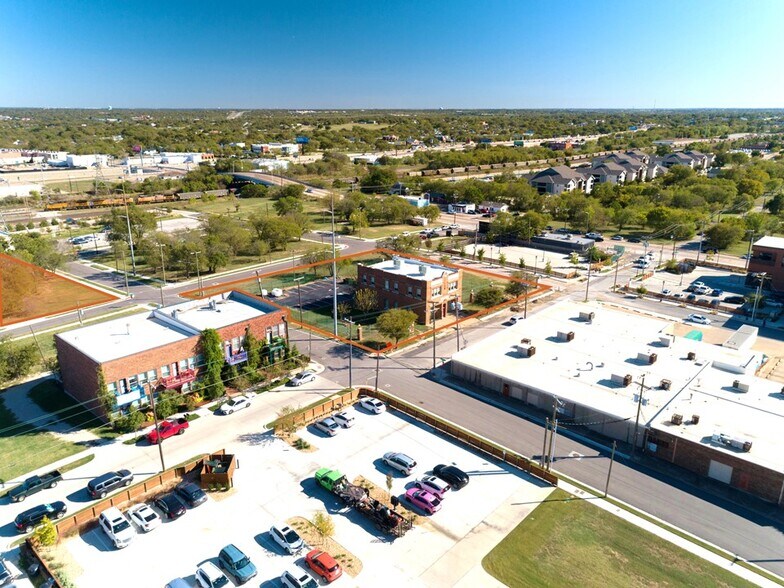 501-503 Bryan Ave, Fort Worth, TX for sale - Building Photo - Image 1 of 1