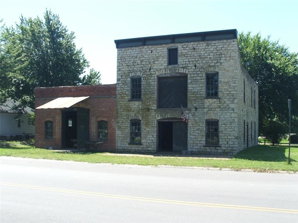 403 Bridge St, Humboldt, KS for sale Primary Photo- Image 1 of 1