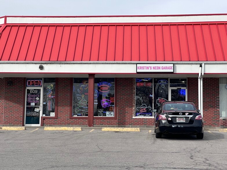 609611 W Front st, Bonner Springs, KS 66012