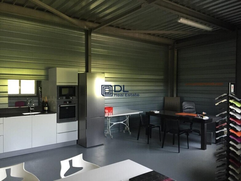 Industrial in Champlan for lease - Interior Photo - Image 3 of 4