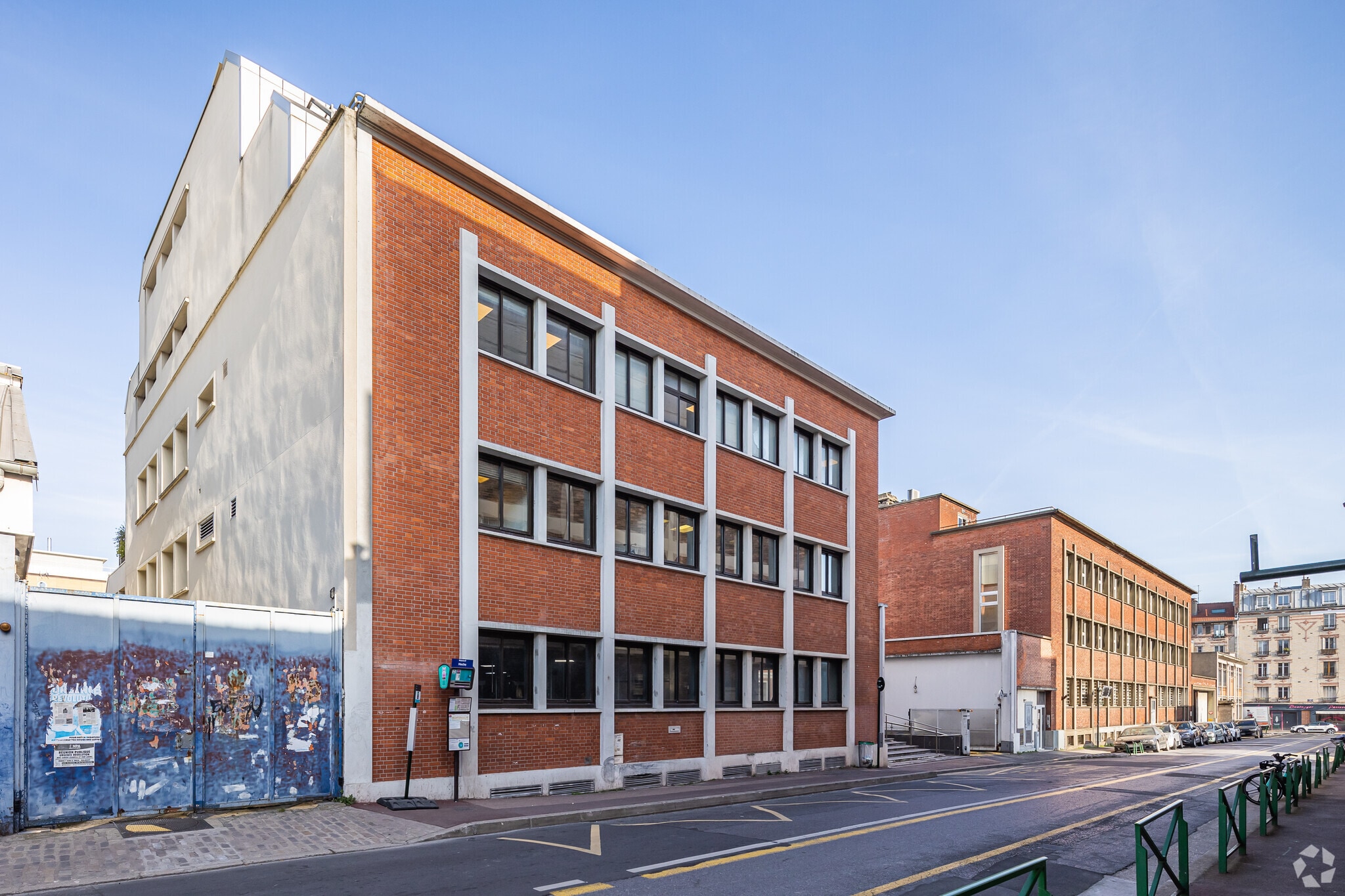 14 Rue Avaulée, Malakoff for sale Primary Photo- Image 1 of 4