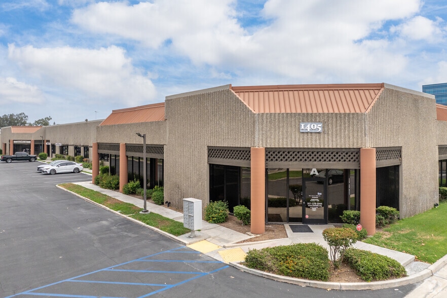 1405 Spruce St, Riverside, CA for lease - Primary Photo - Image 1 of 4