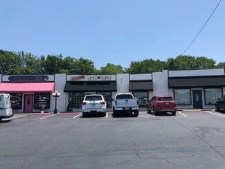 More details for 220 N Walnut Creek Dr, Mansfield, TX - Retail for Lease