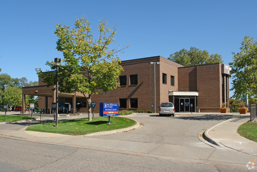 14550 Excelsior Blvd, Minnetonka, MN for lease - Building Photo - Image 1 of 6