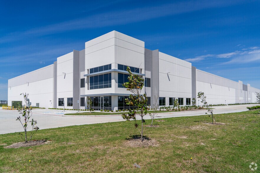 Sam Houston Pky, Houston, TX for lease - Building Photo - Image 2 of 4