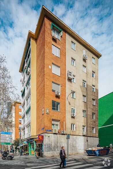 Calle de Francisco Silvela, 92, Madrid, Madrid for lease - Building Photo - Image 2 of 2