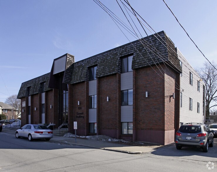 100 Lafayette St, Pawtucket, RI 02860