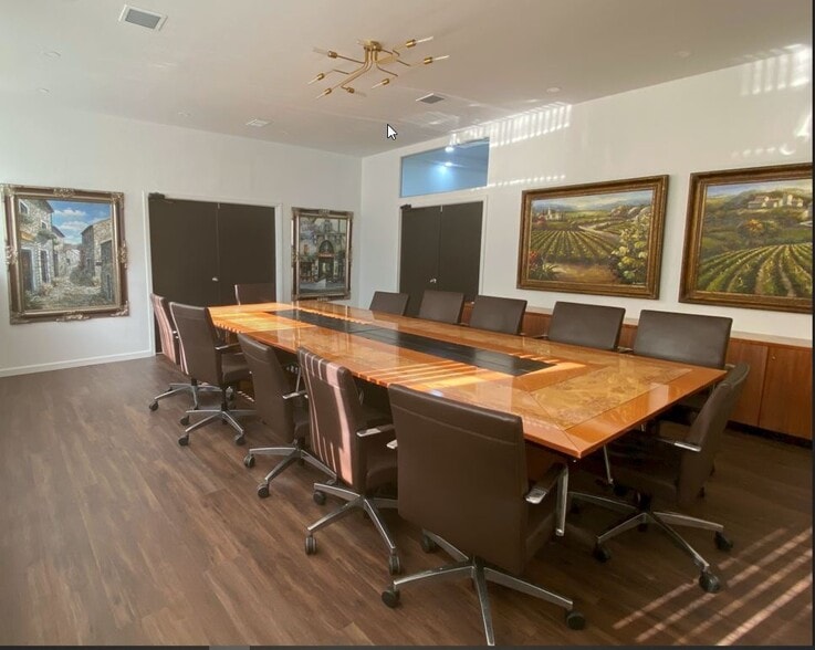 26-32 Bond St, Westbury, NY for sale - Building Photo - Image 3 of 36