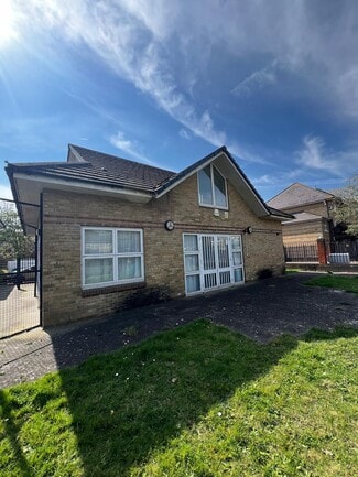 More details for 1 Teck Close, Isleworth - Office for Sale