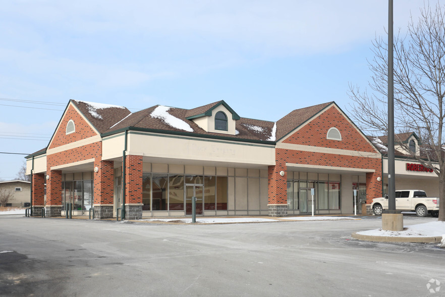 23 Mullanphy Garden Shopping Ctr, Florissant, MO for sale - Primary Photo - Image 1 of 1