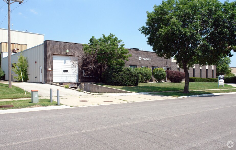 3660 Edison Pl, Rolling Meadows, IL for sale - Building Photo - Image 1 of 1