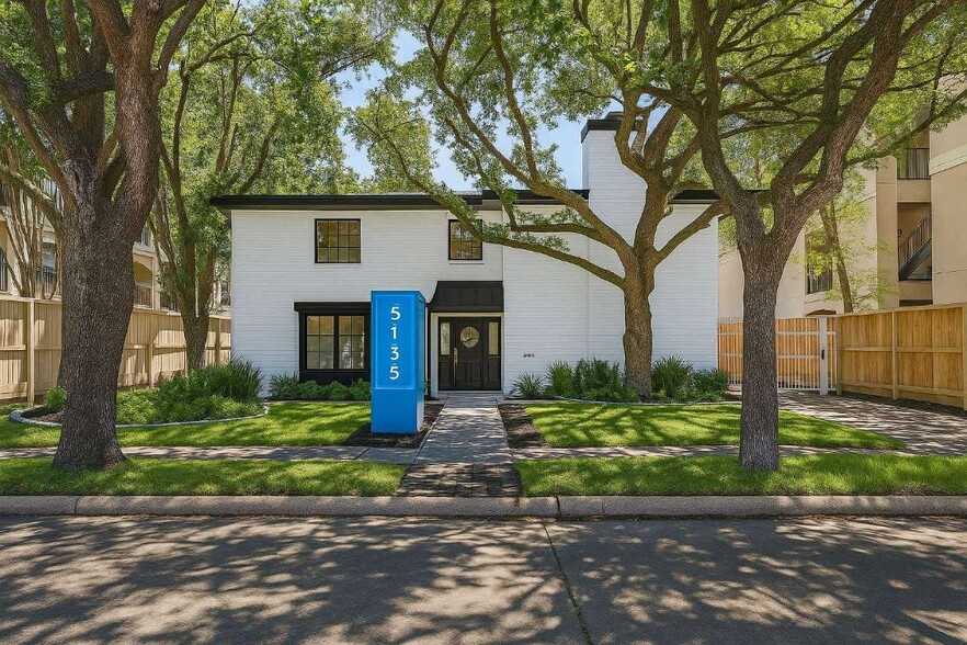 5135 Edloe St, Houston, TX for sale - Building Photo - Image 1 of 28