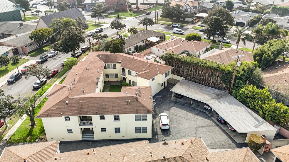 7933 Alverstone Ave, Los Angeles, CA for sale - Building Photo - Image 3 of 10