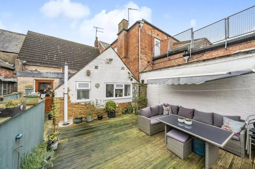 6 Butchers Row, Banbury for sale - Building Photo - Image 1 of 1