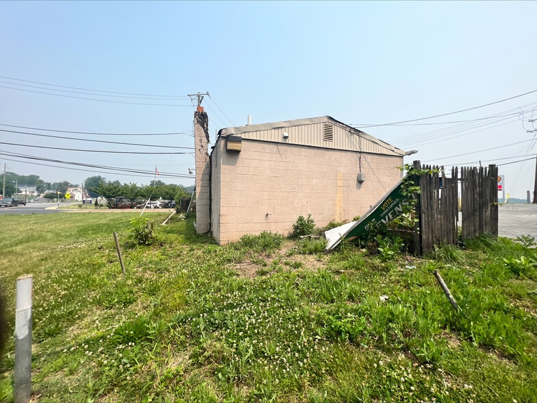 5833 Martin Luther King Jr Hwy, Capitol Heights, MD for sale - Building Photo - Image 3 of 9