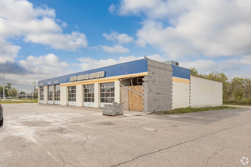 1045 Columbia Ave W, Battle Creek, MI for sale - Primary Photo - Image 1 of 1