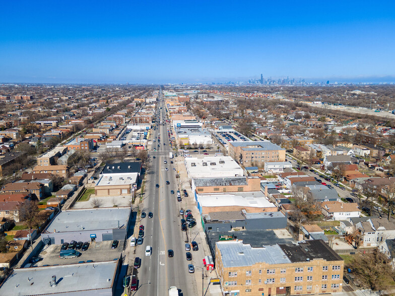 6743-6753 S Western Ave, Chicago, IL for lease - Building Photo - Image 2 of 36