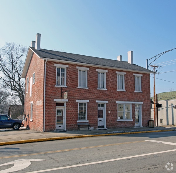 7-11 E Franklin St, Bellbrook, OH for lease - Primary Photo - Image 1 of 23