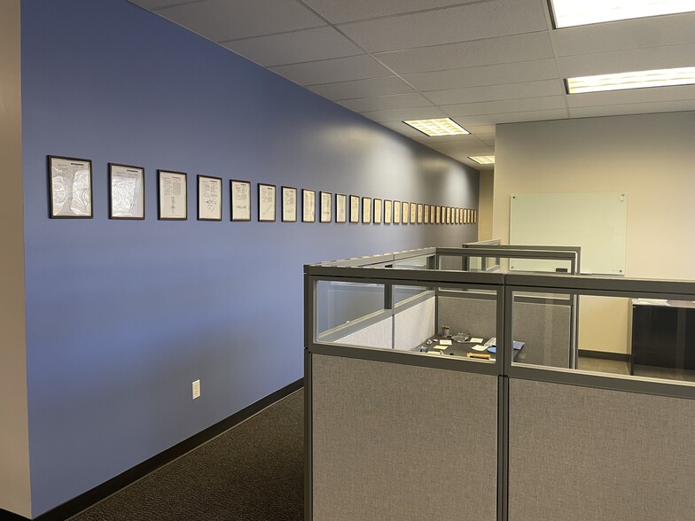 17301 W Colfax Ave, Golden, CO for lease - Building Photo - Image 3 of 11