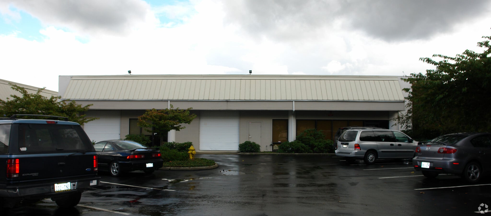 8810-8816 152nd Ave NE, Redmond, WA for lease Primary Photo- Image 1 of 5