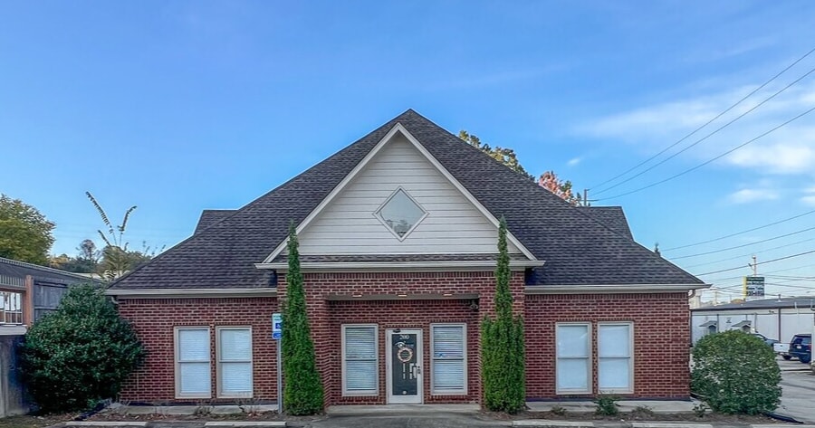 200 Canyon Park Dr, Pelham, AL for lease - Building Photo - Image 1 of 23