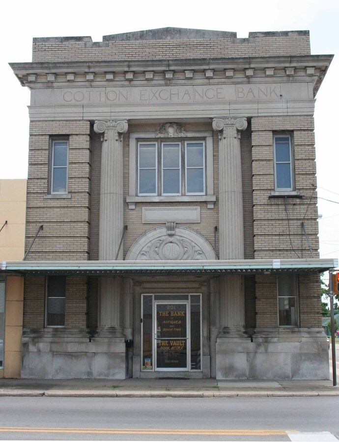 201 First St, MO 63857