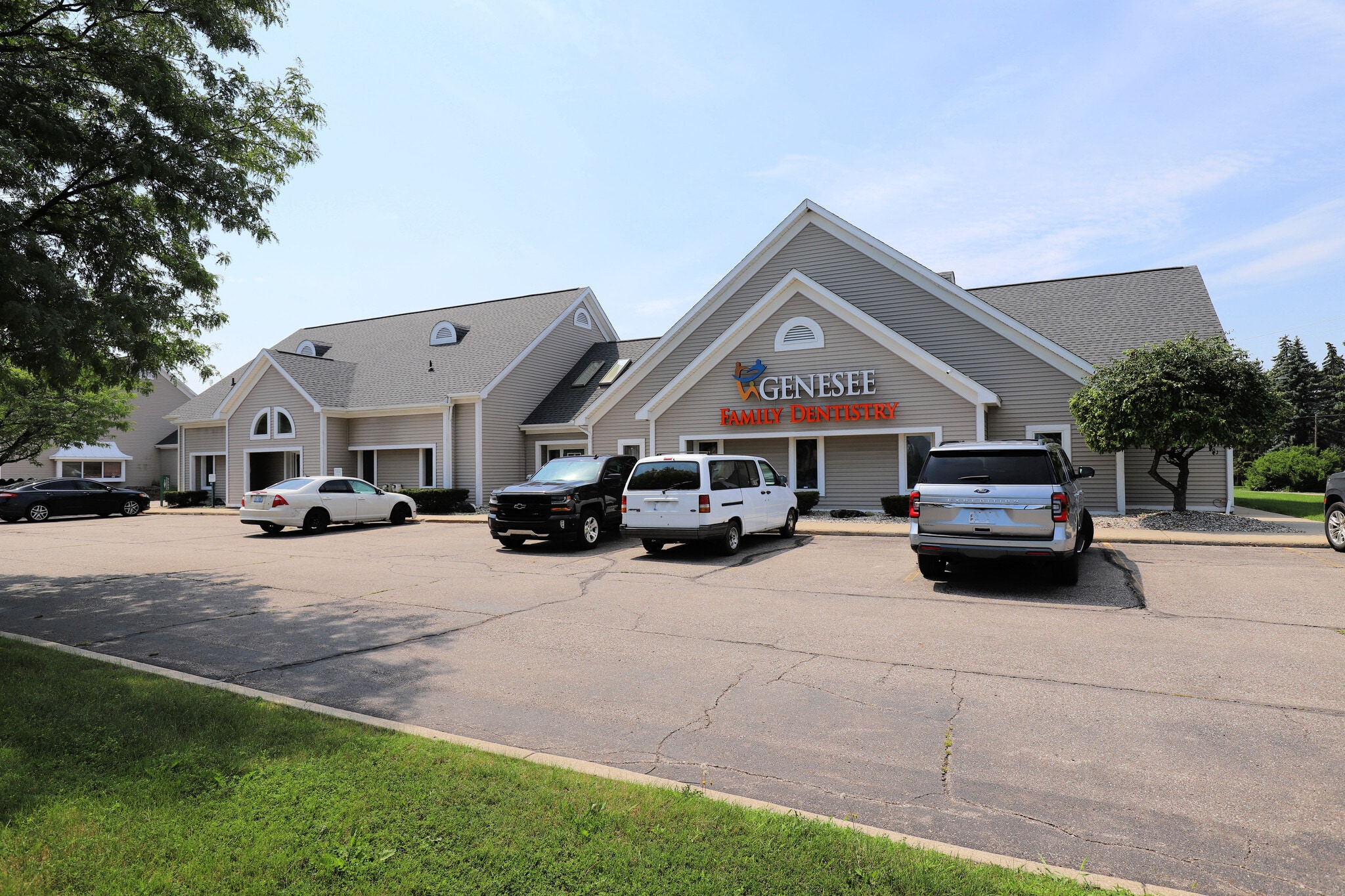 3537 Beecher Rd, Flint, MI for lease Primary Photo- Image 1 of 6
