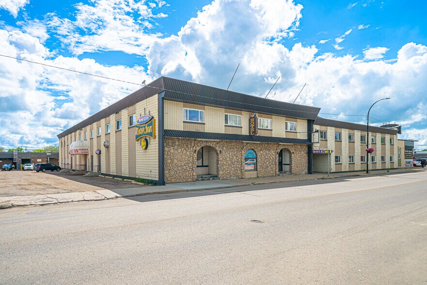 4615 50 Ave, Lloydminster, SK S9V 0P4