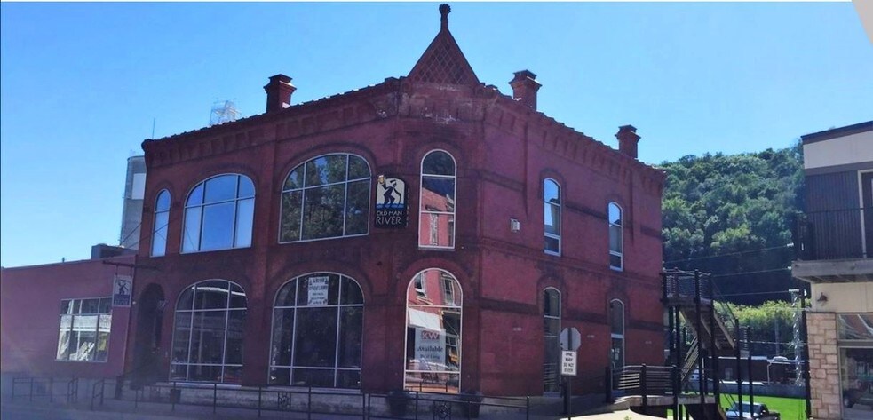 123 A St, Mc Gregor, IA for sale - Primary Photo - Image 1 of 1