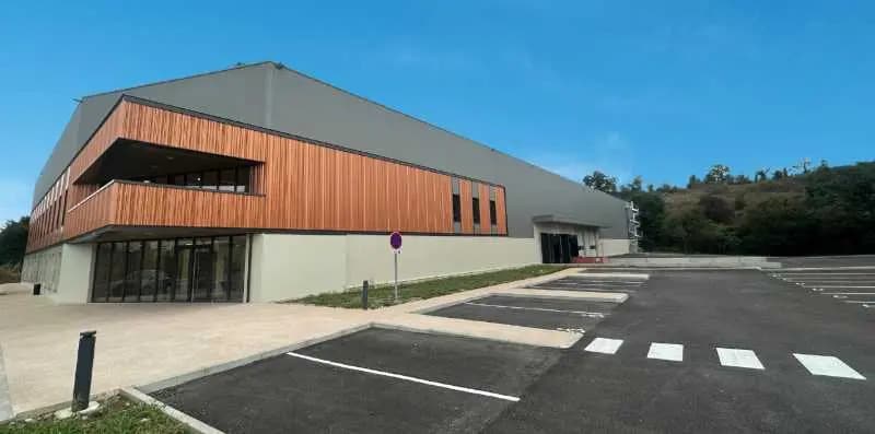 4 Rue Jean François Crassard, Saint-Laurent-de-Mure for lease - Building Photo - Image 1 of 8