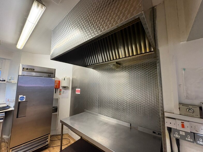 324 Morningside Rd, Edinburgh for lease - Building Photo - Image 3 of 8