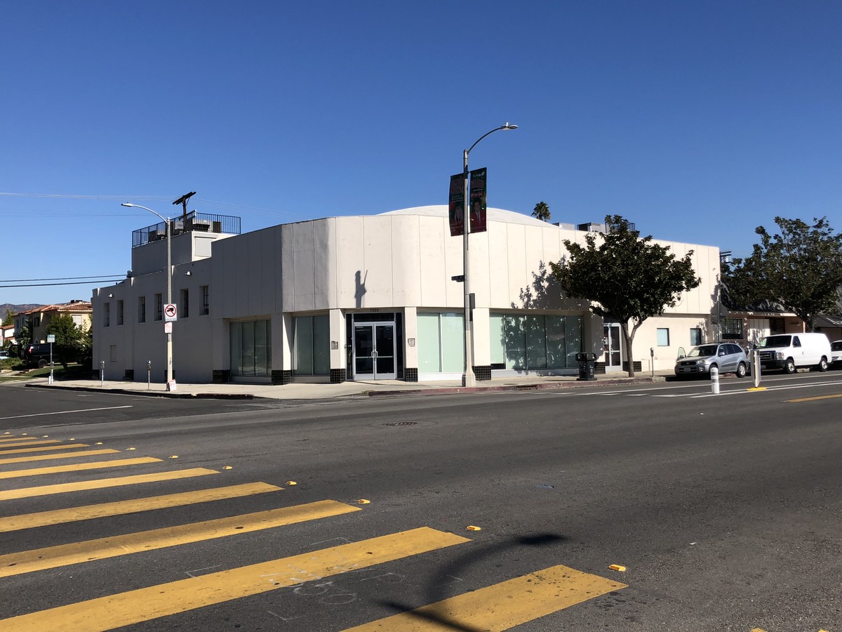 7323 Beverly Blvd, Los Angeles, CA 90036 | LoopNet