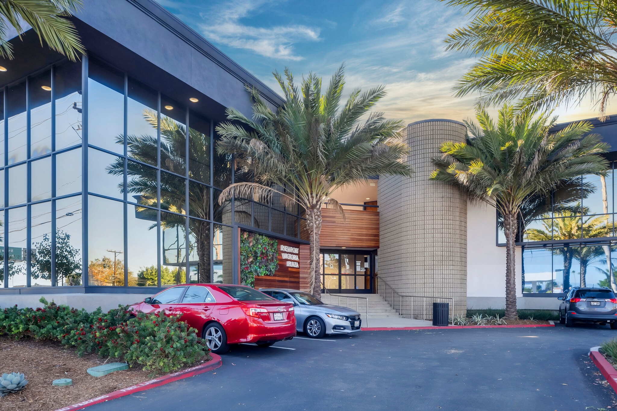 2183 Fairview Rd, Costa Mesa, CA for lease Building Photo- Image 1 of 9