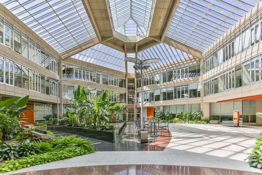 6715 8th St NE, Calgary, AB for lease - Lobby - Image 3 of 9