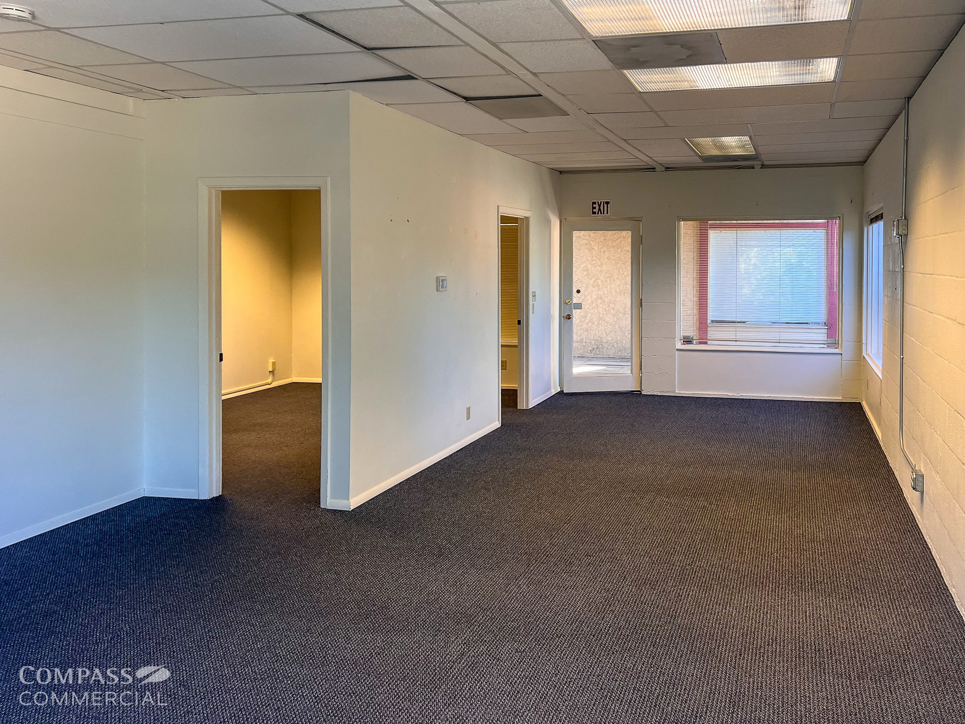 1900 NE Division St, Bend, OR for lease Interior Photo- Image 1 of 4