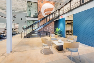 2001 W Morehead St, Charlotte, NC for lease Interior Photo- Image 1 of 5