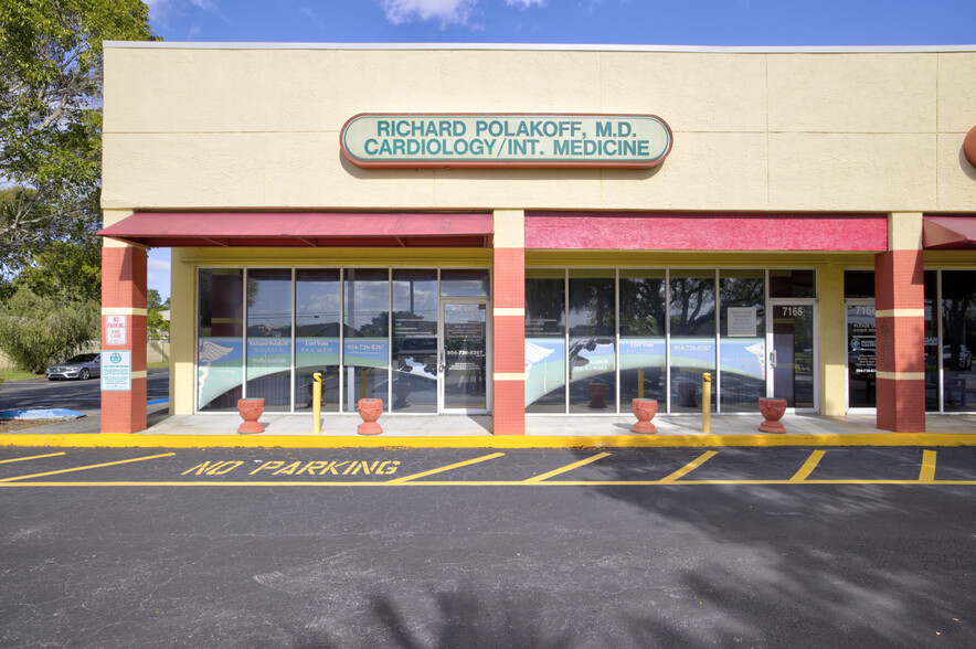 7118-7170 Nob Hill Rd, Tamarac, FL for lease - Building Photo - Image 3 of 44