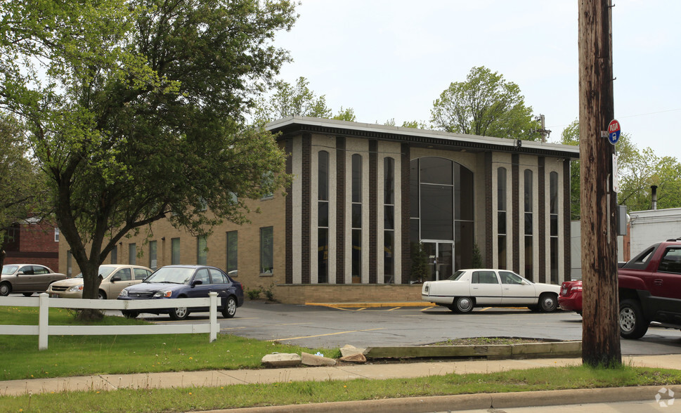 4320 Mayfield Rd, South Euclid, OH for lease - Building Photo - Image 2 of 2