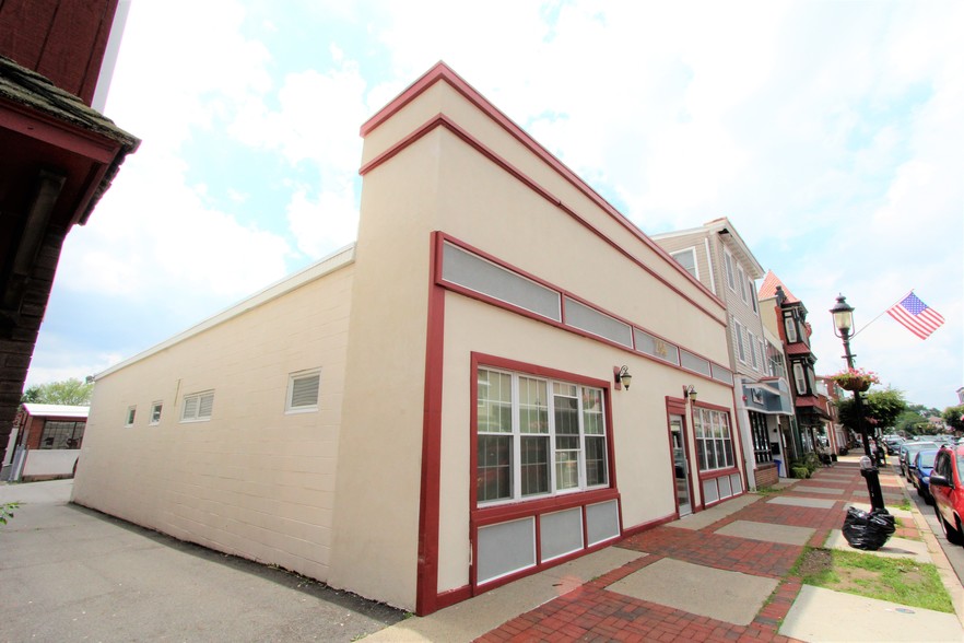 234 Mill St, Bristol, PA for sale - Building Photo - Image 1 of 1